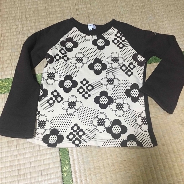 OLLINKARI(オリンカリ)の美品　トレーナー130cm Ollinkari キッズ/ベビー/マタニティのキッズ服女の子用(90cm~)(Tシャツ/カットソー)の商品写真