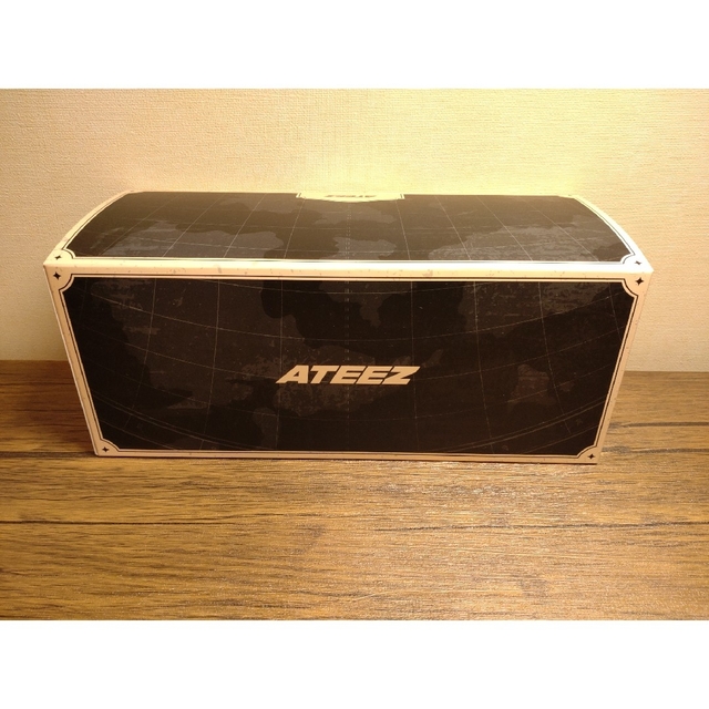 ATEEZ(エイティーズ)のATEEZ ライティニ ペンライト ver.2 新品未使用品 エンタメ/ホビーのCD(K-POP/アジア)の商品写真