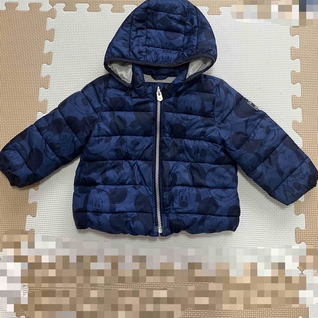 babyGAP(ベビーギャップ)のbabyGap ディズニー ミッキーマウス リサイクル 軽量パファージャケット キッズ/ベビー/マタニティのベビー服(~85cm)(ジャケット/コート)の商品写真