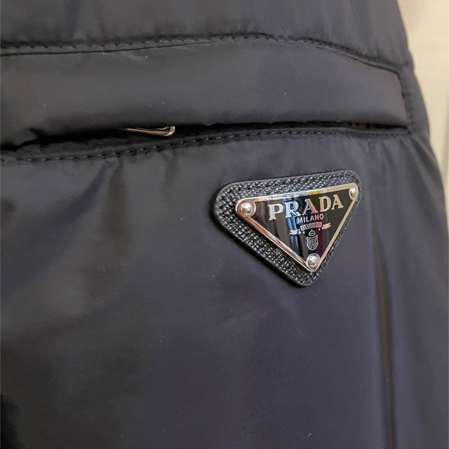 PRADA(プラダ)の美品　PRADA プラダ  ナイロンジャケット　メンズ　ジャンパー　Mサイズ メンズのジャケット/アウター(ナイロンジャケット)の商品写真