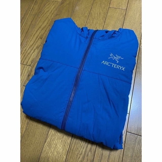 ARC'TERYX(アークテリクス)の即日発送 ARC’TERYX ATOM LT Hoody サイズS メンズのジャケット/アウター(ダウンジャケット)の商品写真