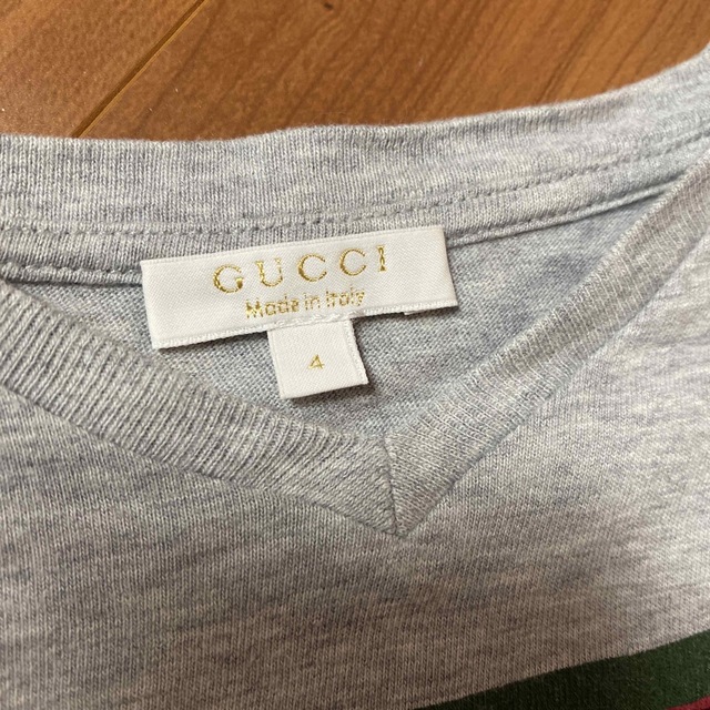 Gucci(グッチ)のGUCCI キッズ　tシャツ　サイズ4 キッズ/ベビー/マタニティのキッズ服男の子用(90cm~)(Tシャツ/カットソー)の商品写真