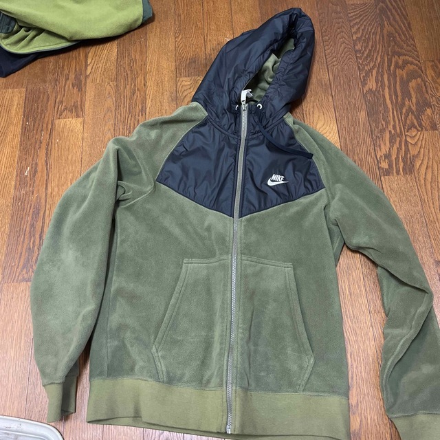 NIKE フリースパーカー