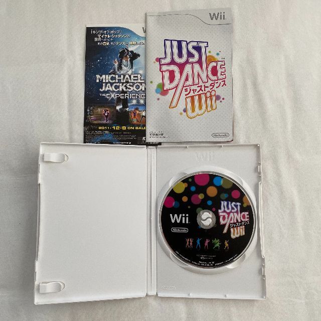 Wii(ウィー)のJUST DANCE Wii　任天堂　ゲームソフト　音楽　ウィー エンタメ/ホビーのゲームソフト/ゲーム機本体(家庭用ゲームソフト)の商品写真