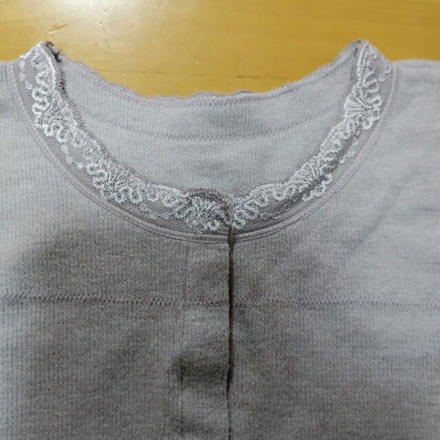 fukuske(フクスケ)のフクスケあったか長袖インナーシャツ レディースの下着/アンダーウェア(アンダーシャツ/防寒インナー)の商品写真
