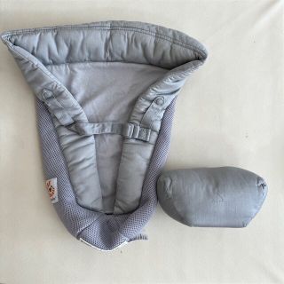 エルゴベビー(Ergobaby)のエルゴベビー　新生児　インファントインサートⅡ　クールメッシュ　グレー(抱っこひも/おんぶひも)