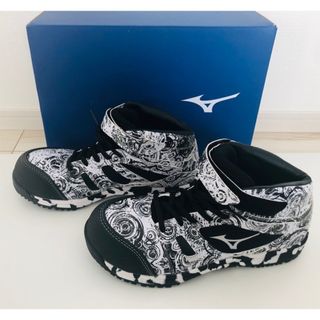 ミズノ(MIZUNO)のMIZUNO 安全靴 オールマイティミドルカット 限定 ブラック×ホワイト(スニーカー)