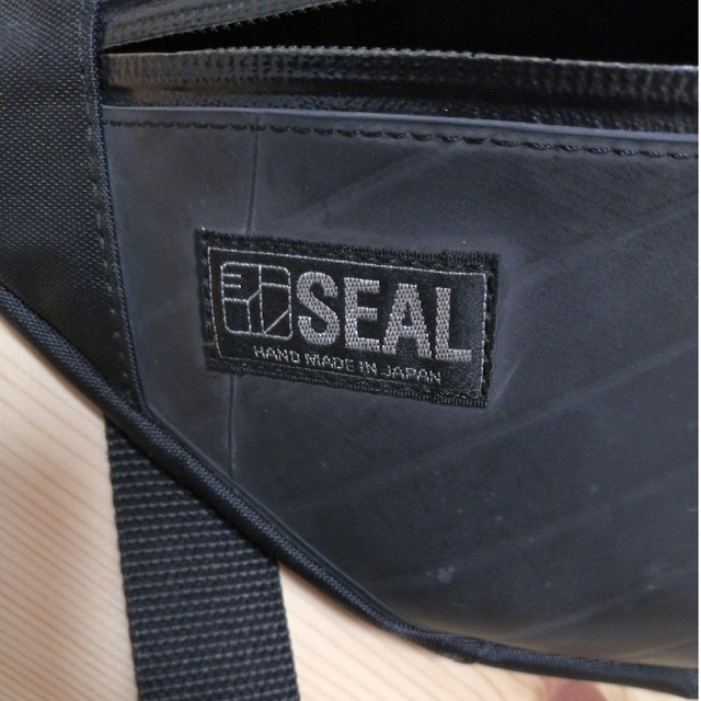 SEAL (シール)のSEAL ボディバッグ　なまらめんこいさん専用 メンズのバッグ(ショルダーバッグ)の商品写真