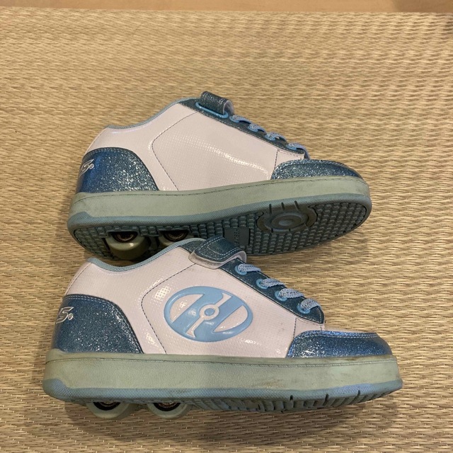 HEELYS(ヒーリーズ)のHeelysローラーシューズ キッズ/ベビー/マタニティのキッズ靴/シューズ(15cm~)(ローラーシューズ)の商品写真