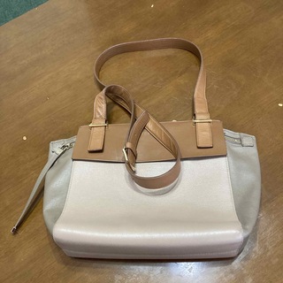 フルラ(Furla)のバッグ(ショルダーバッグ)