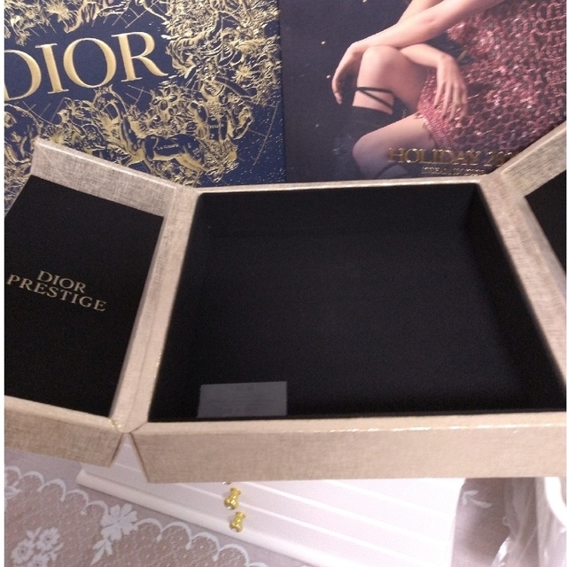 Dior(ディオール)のプレステージ ホリデーコフレBOXのみ コスメ/美容のコスメ/美容 その他(その他)の商品写真