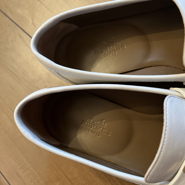 HERMES - エルメス ロワイヤルローファー 白 35サイズの通販 by HERMES - エルメス ロワイヤルローファー 白 35サイズの通販 by