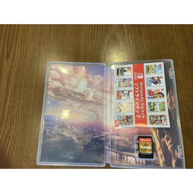 Nintendo Switch(ニンテンドースイッチ)のゼルダの伝説　プレスオブザワイルド エンタメ/ホビーのゲームソフト/ゲーム機本体(家庭用ゲームソフト)の商品写真