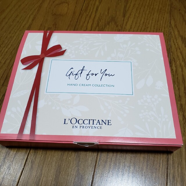 L'OCCITANE(ロクシタン)のロクシタンハンドクリームギフトコレクション(HAPPY　BIRTHDAY) コスメ/美容のボディケア(ハンドクリーム)の商品写真