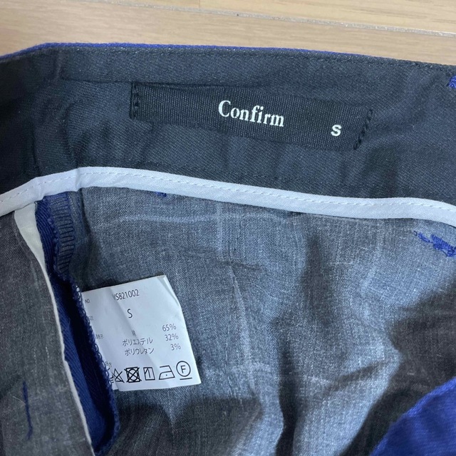 Confirm(コンファーム)の紺色のハーフパンツ メンズのパンツ(ショートパンツ)の商品写真