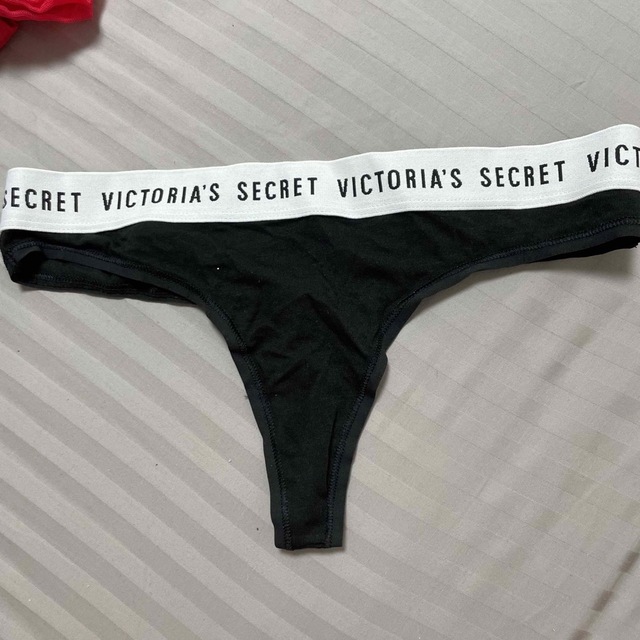 Victoria's Secret(ヴィクトリアズシークレット)の新品　Victoria's Secret ショーツ　パンツ レディースの下着/アンダーウェア(ショーツ)の商品写真