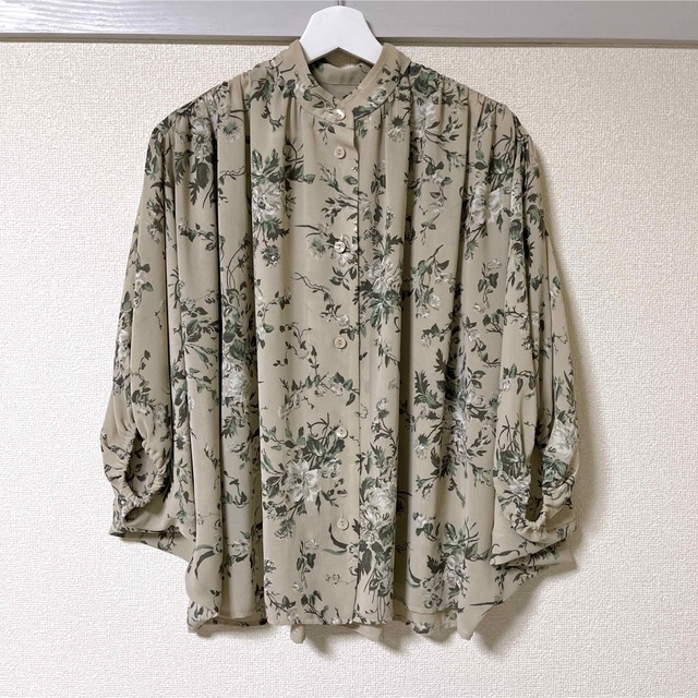 CLANE(クラネ)のCLANE(クラネ)old flower balloon tops ブラウス レディースのトップス(シャツ/ブラウス(長袖/七分))の商品写真