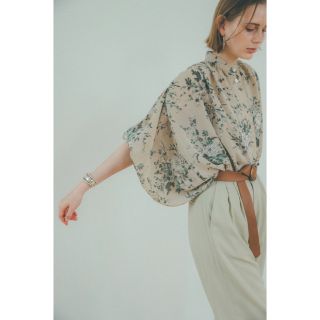 クラネ(CLANE)のCLANE(クラネ)old flower balloon tops ブラウス(シャツ/ブラウス(長袖/七分))