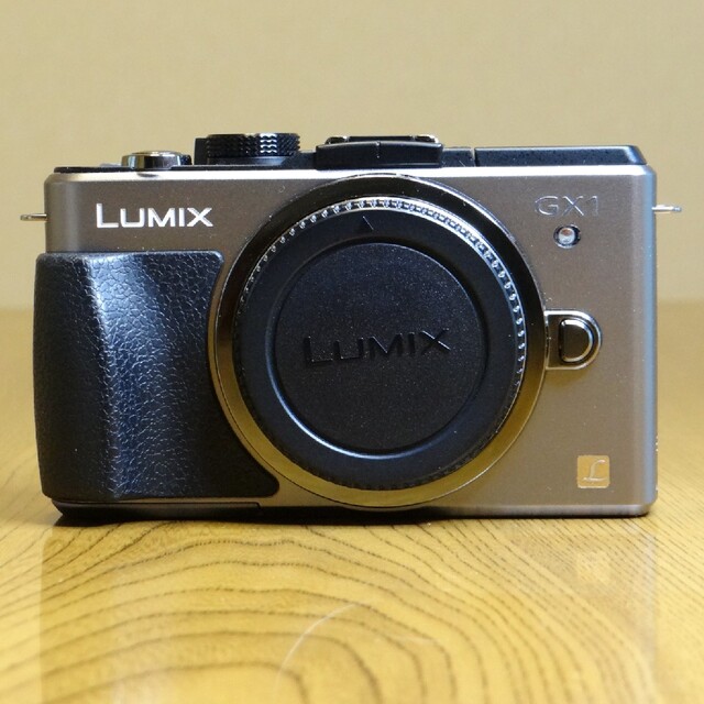 Panasonic(パナソニック)のパナソニック ルミックス LUMIX GX1 DMC-GX1-S ボディ スマホ/家電/カメラのカメラ(ミラーレス一眼)の商品写真