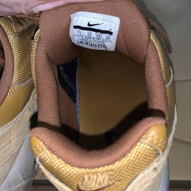 NIKE(ナイキ)のナイキ エアマックス95 エッセンシャル ブラウン US11 29cm メンズの靴/シューズ(スニーカー)の商品写真