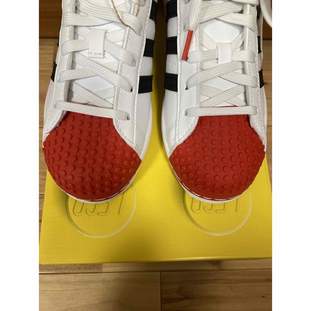 adidas(アディダス)の23様専用！！【新品】adidas×LEGOスーパースター(レッド:23cm） レディースの靴/シューズ(スニーカー)の商品写真