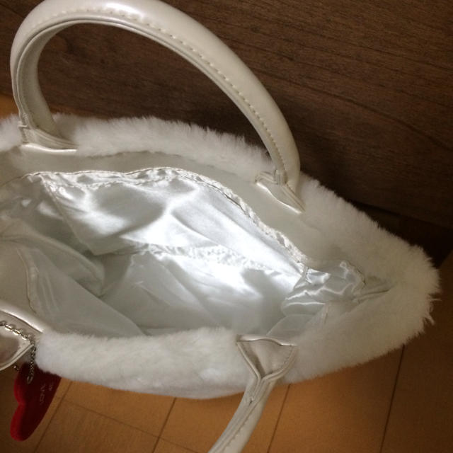 4℃(ヨンドシー)の4℃❤︎ふわふわミニバック❤︎ レディースのバッグ(ハンドバッグ)の商品写真