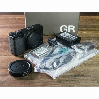 RICOH - リコー RICOH GR III ショット数1695枚 ＋ 金属レンズキャップ