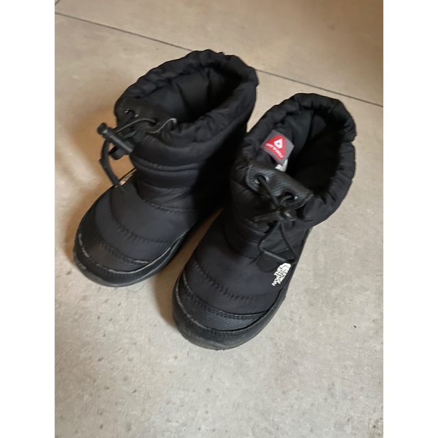 THE NORTH FACE(ザノースフェイス)のノースフェイス　ヌプシブーツ　キッズ16センチ キッズ/ベビー/マタニティのキッズ靴/シューズ(15cm~)(ブーツ)の商品写真