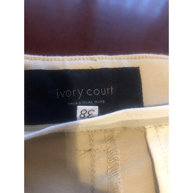 ivory court(アイボリーコート)のivory court ベージュパンツ レディースのパンツ(カジュアルパンツ)の商品写真