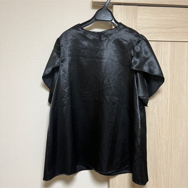 pbselect 変形パフスリーブトップス　ブラック　フリーサイズ レディースのトップス(シャツ/ブラウス(半袖/袖なし))の商品写真