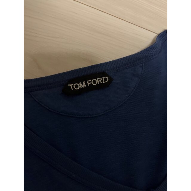 TOM FORD(トムフォード)のTシャツ　カットソー　トムフォード　TOMFORD 48 Vネック メンズのトップス(Tシャツ/カットソー(半袖/袖なし))の商品写真