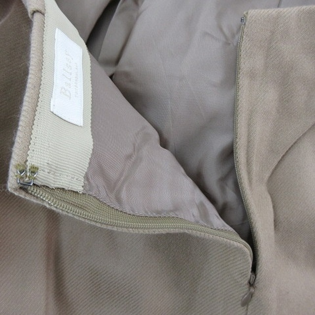 Ballsey(ボールジィ)のボールジー トゥモローランド スカート フレア ひざ丈 タック 34 ベージュ レディースのスカート(ひざ丈スカート)の商品写真