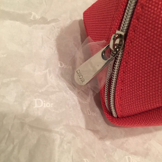 Dior(ディオール)のディオール　ポーチ　ノベルティ　コーラルピンク エンタメ/ホビーのコレクション(ノベルティグッズ)の商品写真
