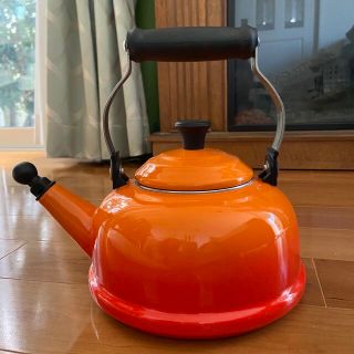 ルクルーゼ(LE CREUSET)のル・クルーゼ  LE CREUSET ケトル やかん 1.6L (欠けあり)(収納/キッチン雑貨)