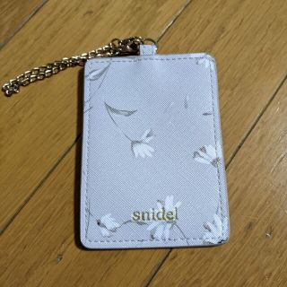 スナイデル(SNIDEL)のsnidel パスケース(パスケース/IDカードホルダー)