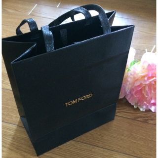 トムフォード(TOM FORD)のトムフォード　紙袋　傷あり(ショップ袋)