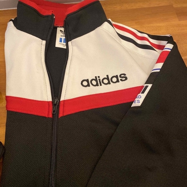 Originals（adidas）(オリジナルス)のadidas130センチ キッズ/ベビー/マタニティのキッズ服男の子用(90cm~)(ジャケット/上着)の商品写真