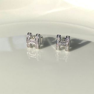 H型ピアス(ピアス)