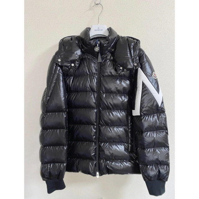 MONCLER(モンクレール)のモンクレールショート ダウンジャケット メンズのジャケット/アウター(ダウンジャケット)の商品写真