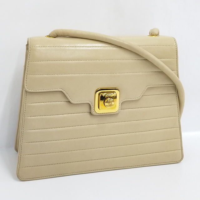 最新発見 CHANEL - アイボリー ラムスキン ココマーク ショルダー