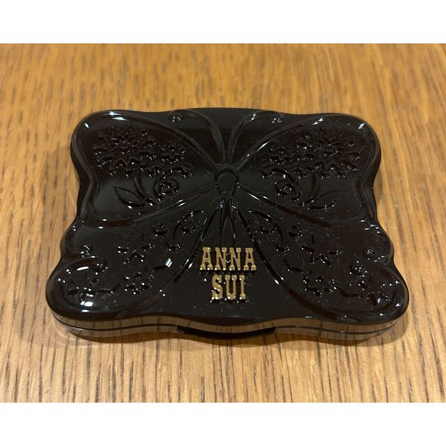 ANNA SUI(アナスイ)のアナスイ アイカラー トリオ 06 コスメ/美容のベースメイク/化粧品(アイシャドウ)の商品写真