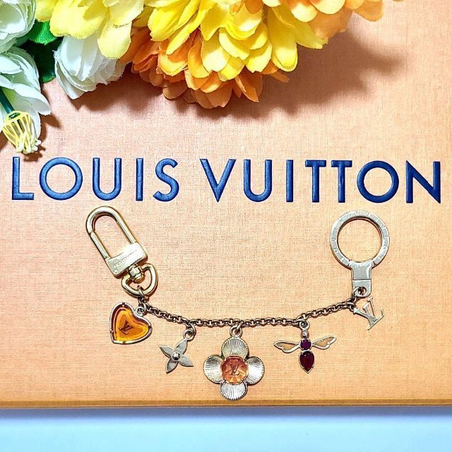 LOUIS VUITTON(ルイヴィトン)のルイヴィトン★M66911☆ビジュー サック シェンヌ ビー フルール☆チャーム レディースのファッション小物(キーホルダー)の商品写真