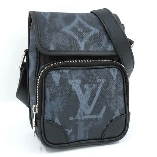 ルイヴィトン(LOUIS VUITTON)のLOUIS VUITTON アマゾン メッセンジャー クロスボディバッグ(ボディーバッグ)