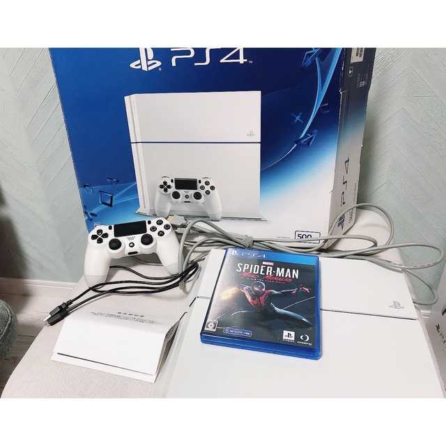 PlayStation®4 グレイシャー・ホワイト 1TB CUH-2100