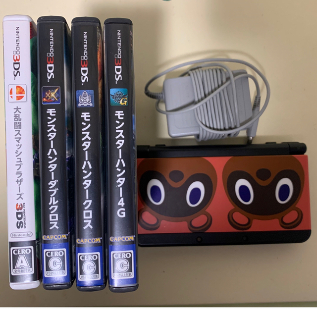 良品 NEW NINTENDO 3DS本体＋充電器+ソフト4種