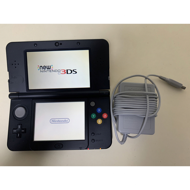 良品 NEW NINTENDO 3DS本体＋充電器+ソフト4種