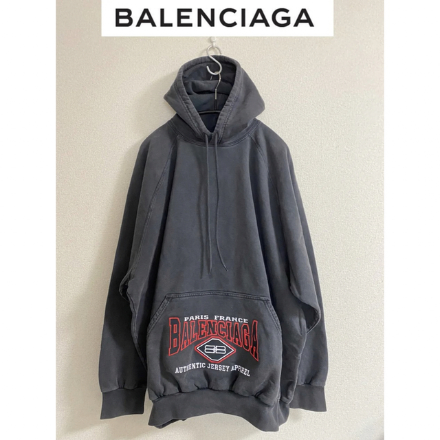 BALENCIAGA 刺繍ロゴ オーバーサイズ パーカー