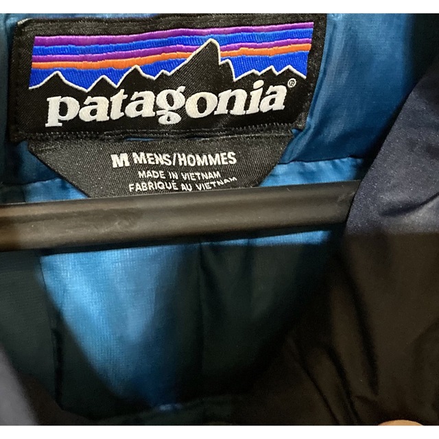 patagonia(パタゴニア)のパタゴニア　ダウンセーターベスト　メンズM メンズのジャケット/アウター(ダウンベスト)の商品写真