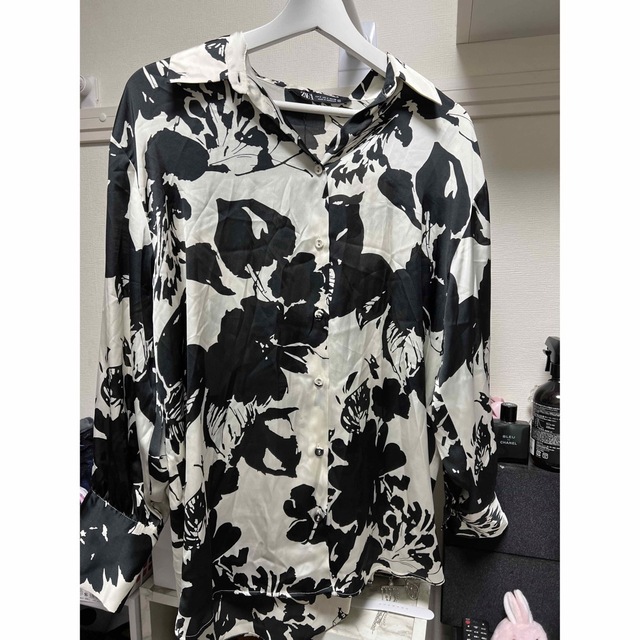 ZARA(ザラ)のZARA シャツ レディースのトップス(シャツ/ブラウス(半袖/袖なし))の商品写真