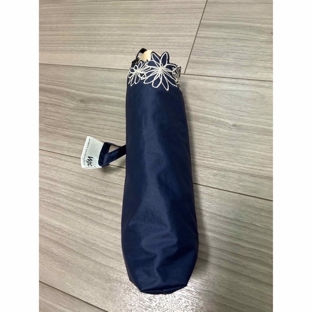 Wpc.(ダブルピーシー)の雨晴兼用　Wpc.  折りたたみ傘 ネイビー レディースのファッション小物(傘)の商品写真